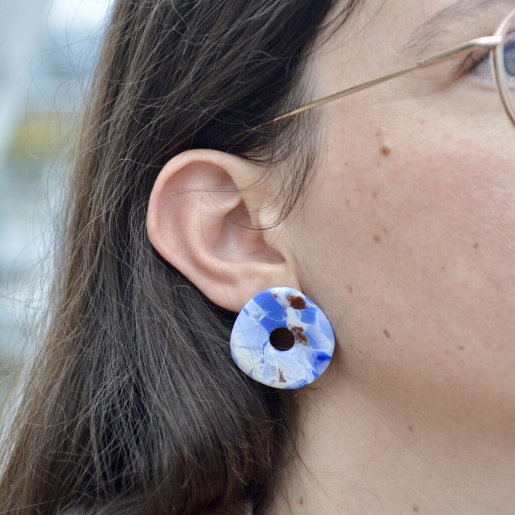 Boucles d'oreilles colorées bleu marron beige argile polymère saboom